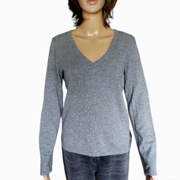 BLACK Sacks Fifth Avenue Cashmere V-neck Sweater - Picture 1 of 11